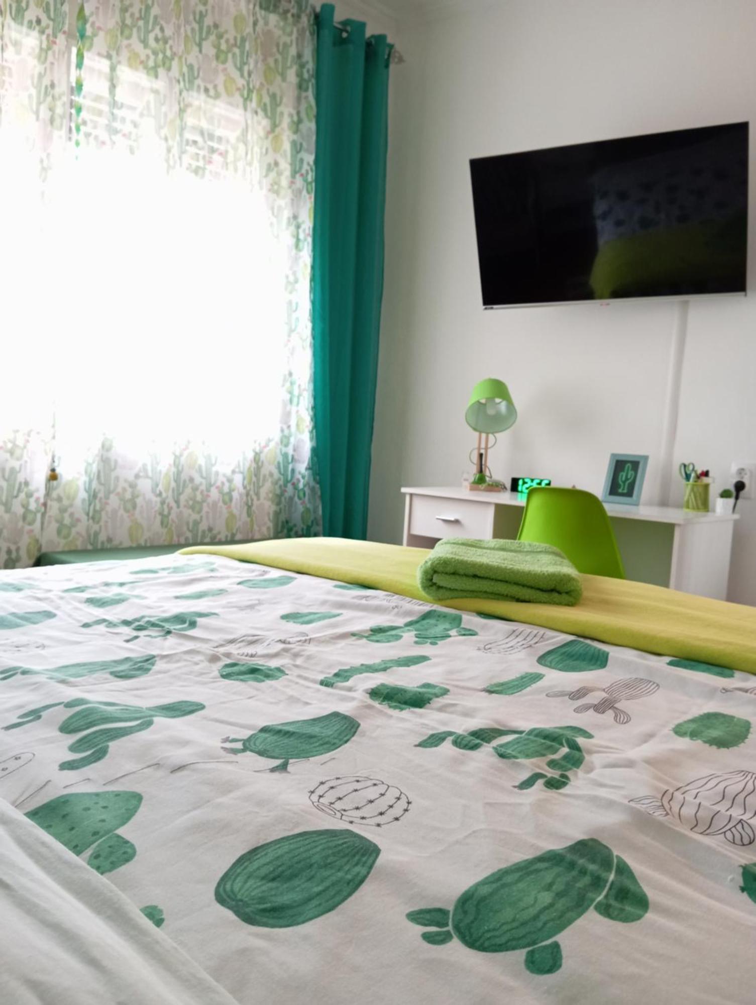 Green Cactus Rooms - Unique And Cozy House Senta Экстерьер фото